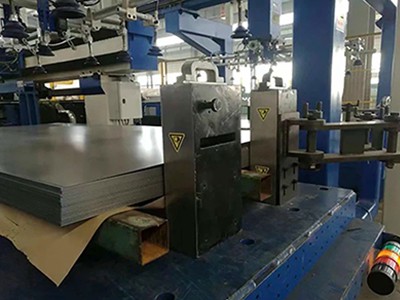 産業用ライン用空気圧式自動シートマグネットおよび磁気シートセパレータ